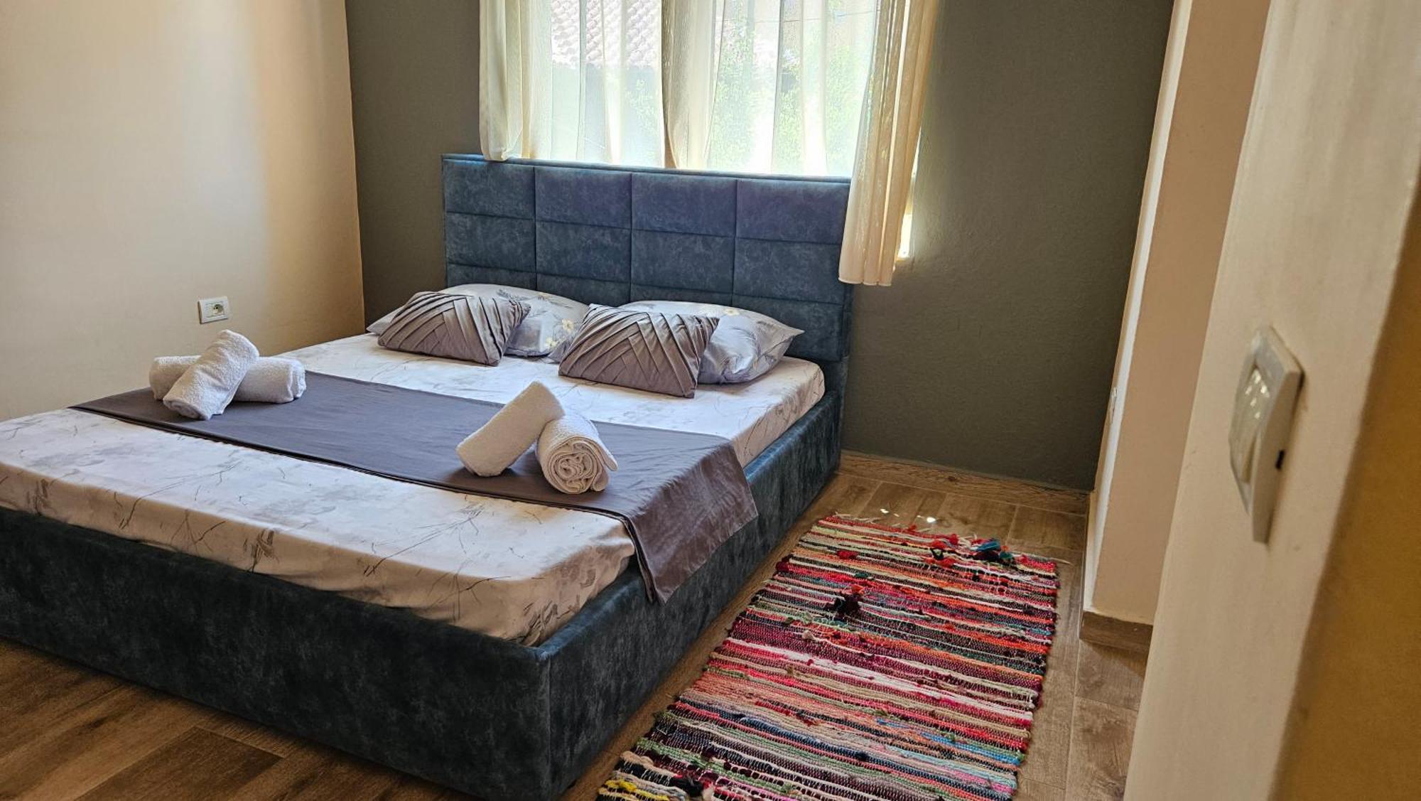 Dua'S Apartment Tiranë Luaran gambar