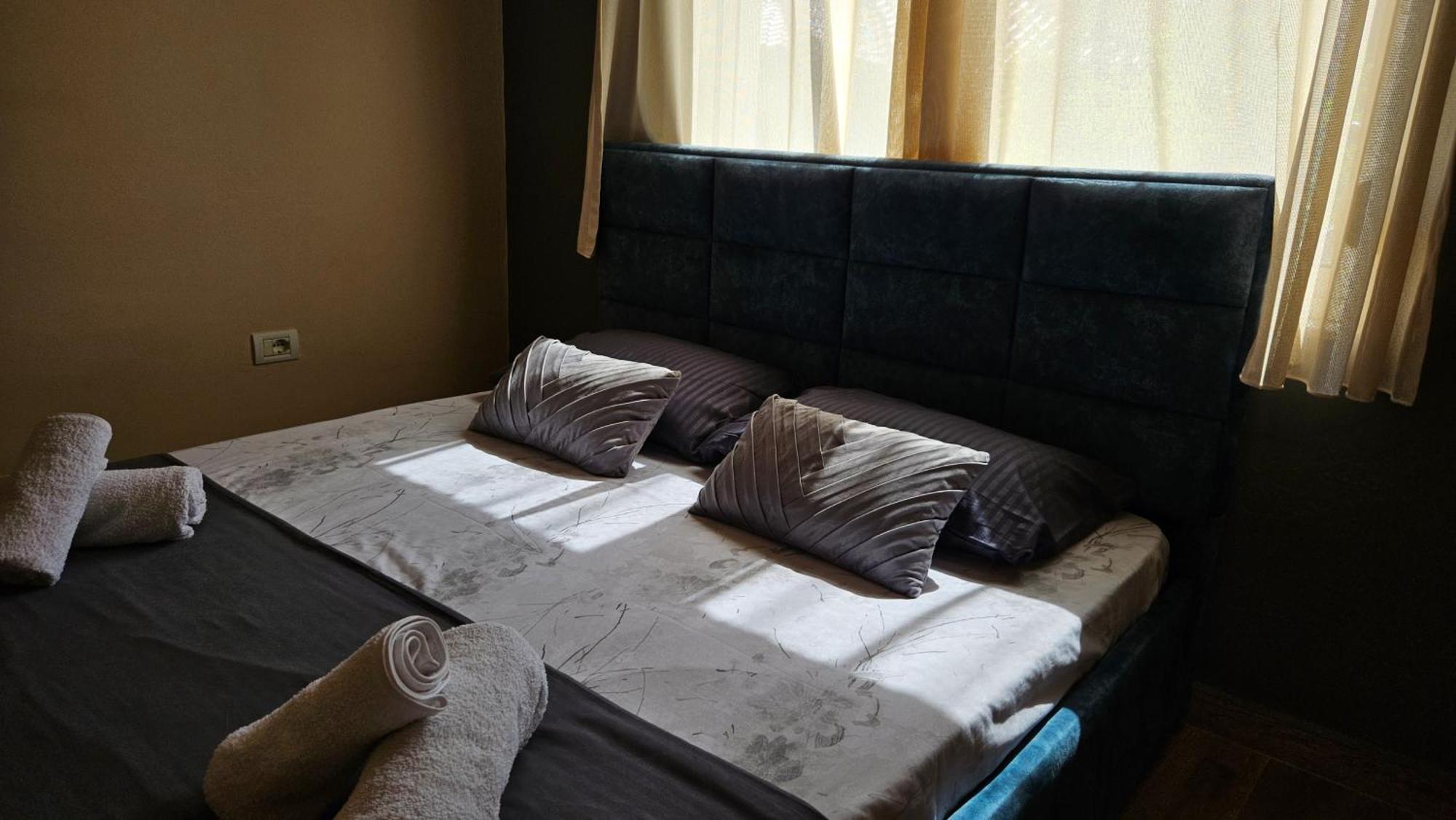 Dua'S Apartment Tiranë Luaran gambar