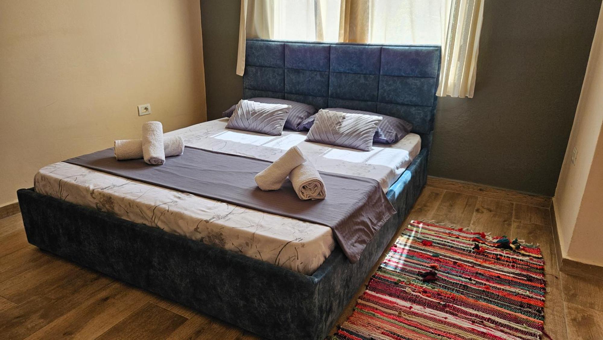 Dua'S Apartment Tiranë Luaran gambar