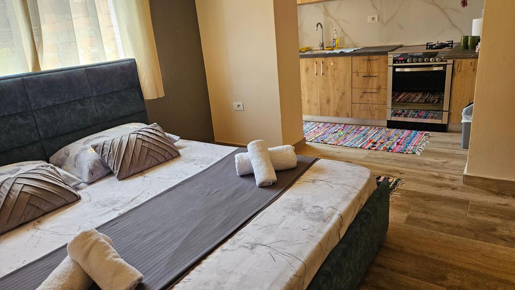 Dua'S Apartment Tiranë Luaran gambar