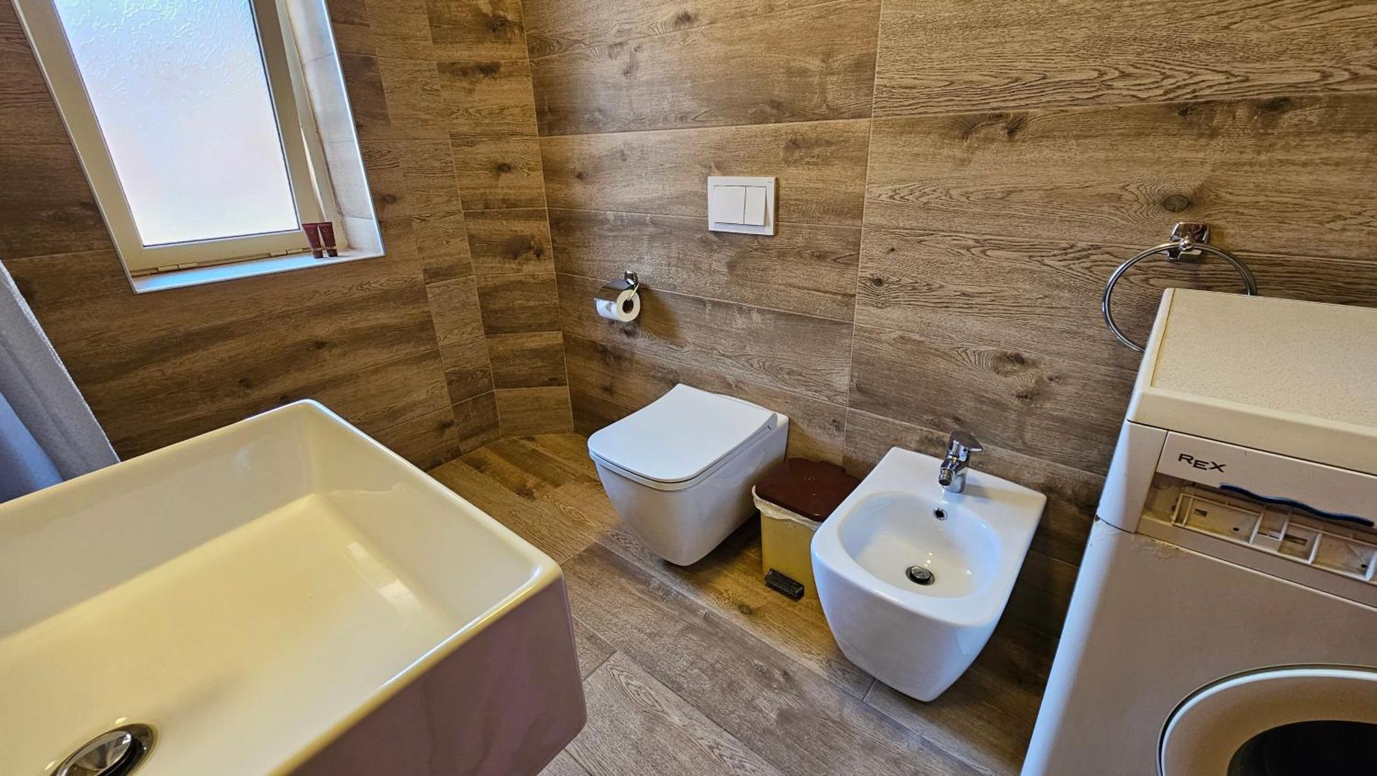 Dua'S Apartment Tiranë Luaran gambar