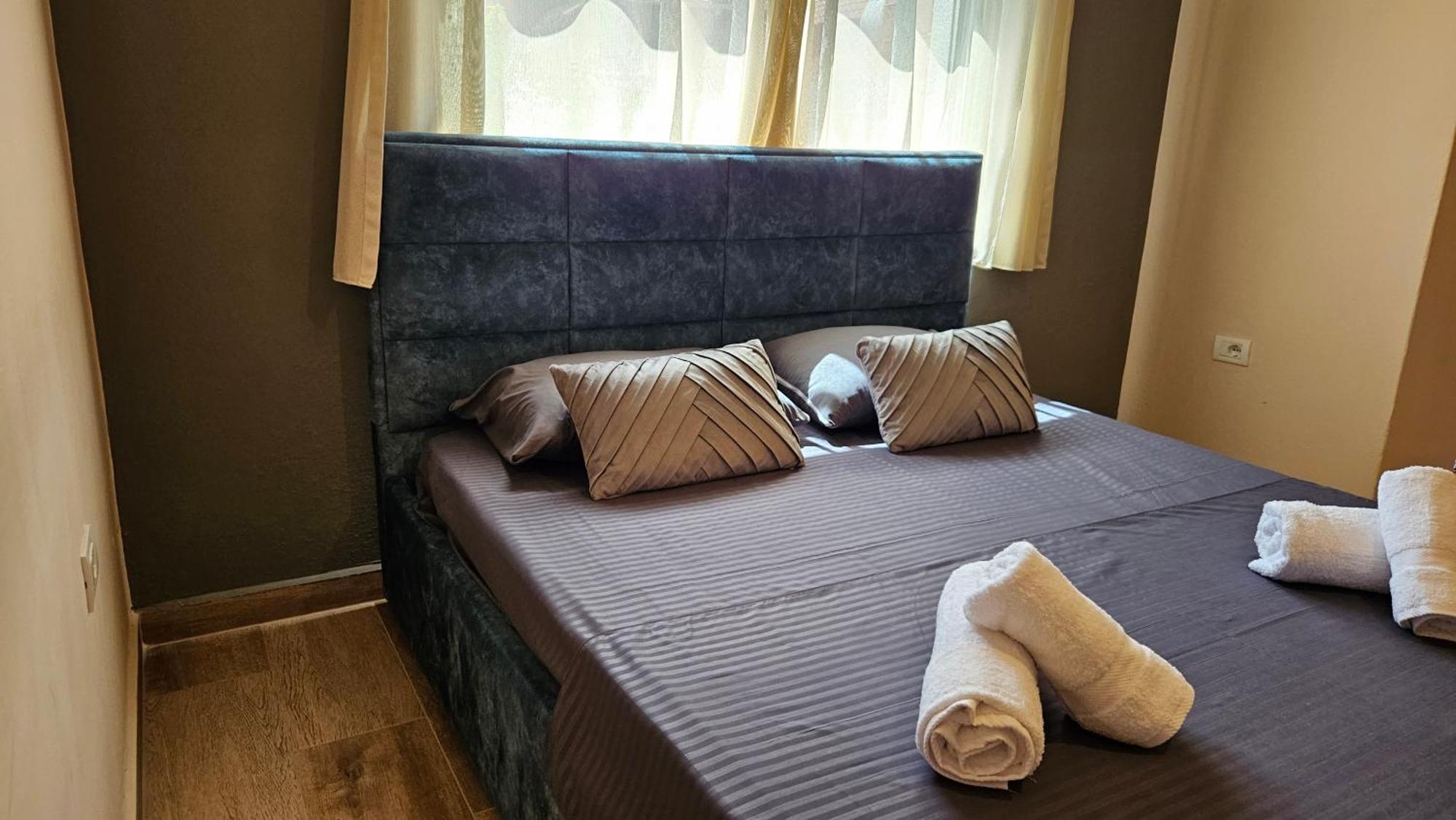 Dua'S Apartment Tiranë Luaran gambar