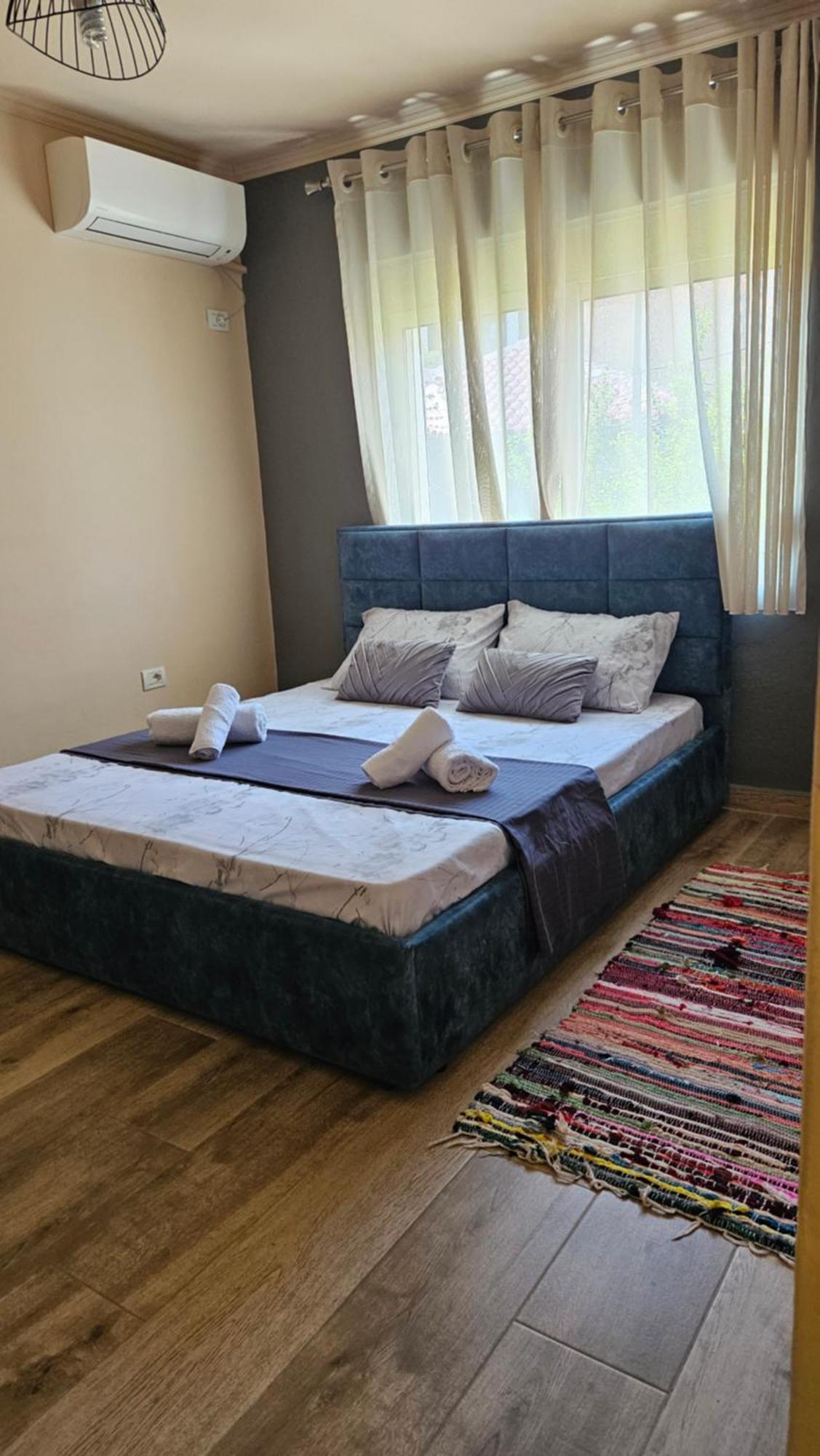 Dua'S Apartment Tiranë Luaran gambar