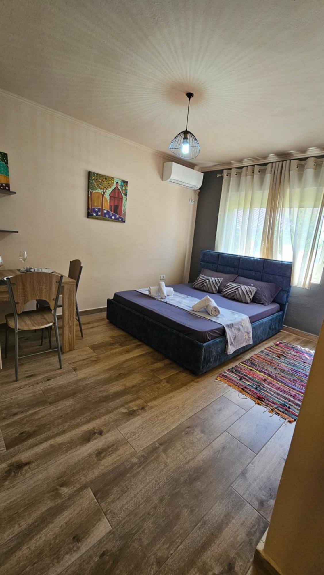 Dua'S Apartment Tiranë Luaran gambar