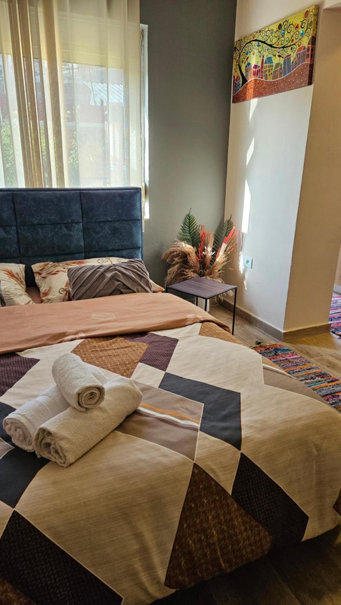 Dua'S Apartment Tiranë Luaran gambar